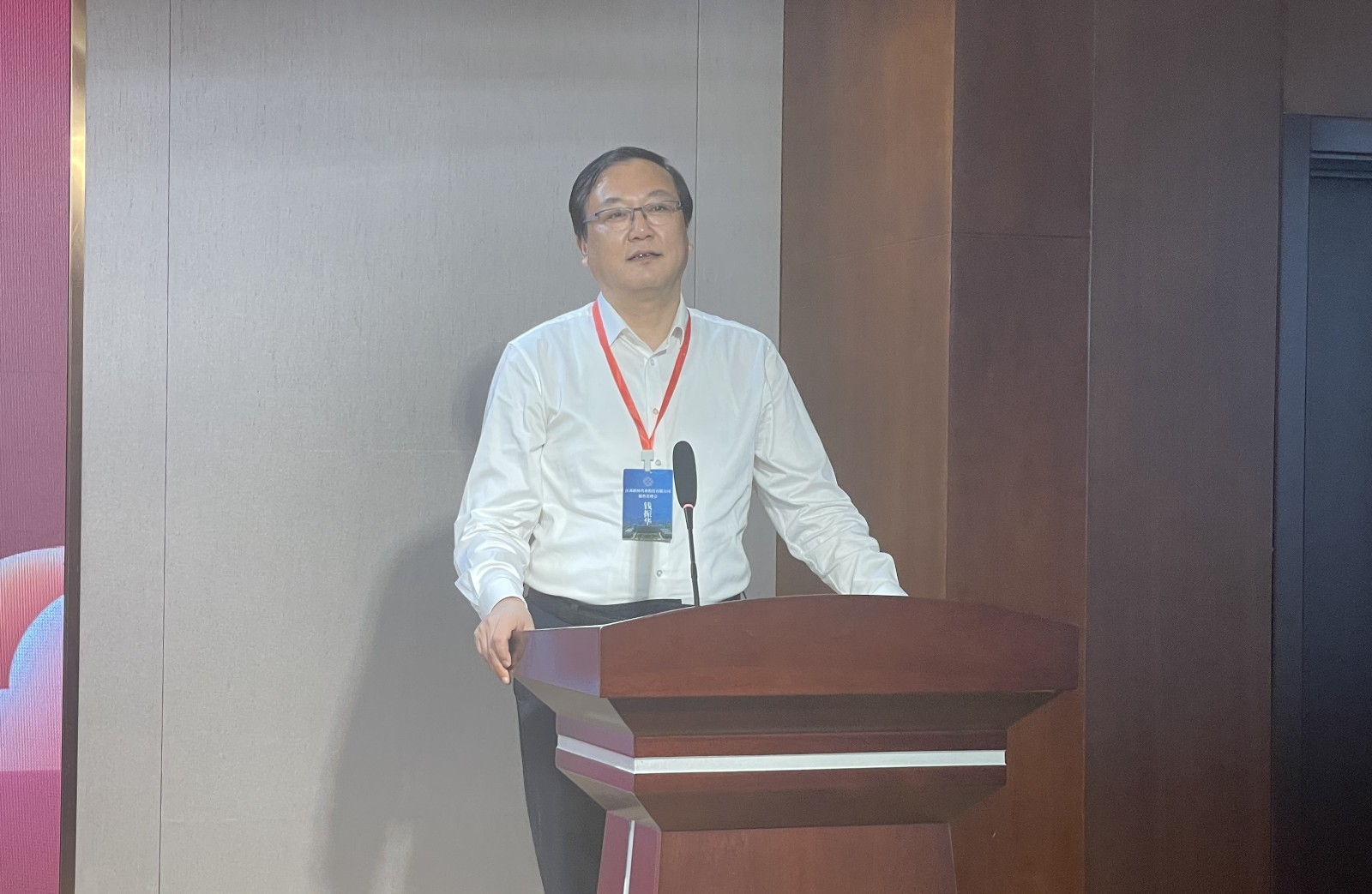 錢(qián)董.jpg 錢(qián)董.jpg